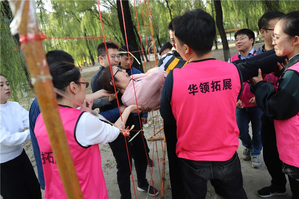 [懷柔苑林山莊]-兩日戰(zhàn)狼特訓(xùn)拓展活動(dòng)